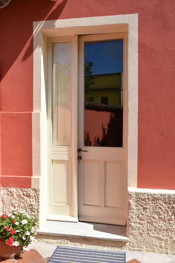 Piazza San Giorgio Hotel Dolianova ภายนอก รูปภาพ