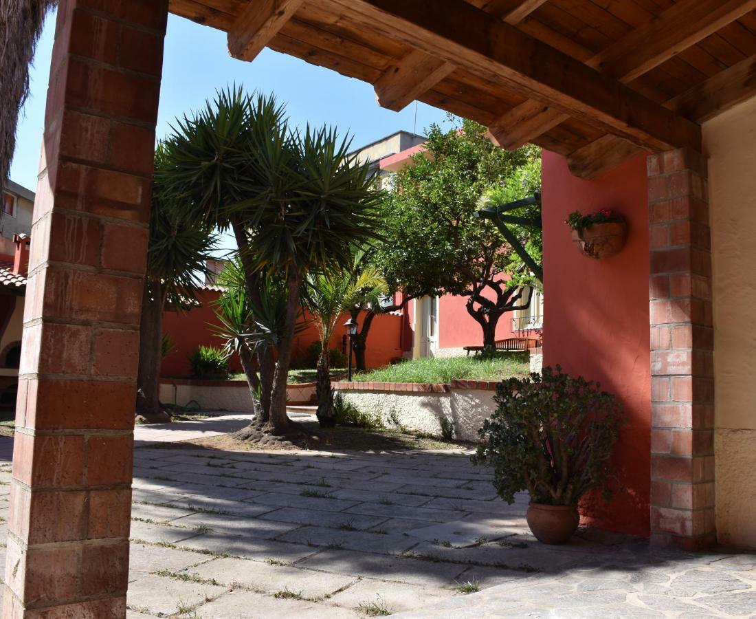 Piazza San Giorgio Hotel Dolianova ภายนอก รูปภาพ